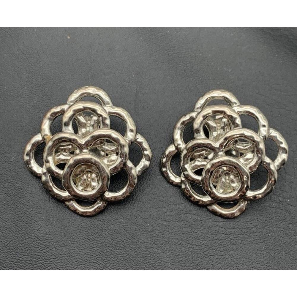 Vintage Silver Tone Chunky Open Work Scalloped‎ Clip On Earrings